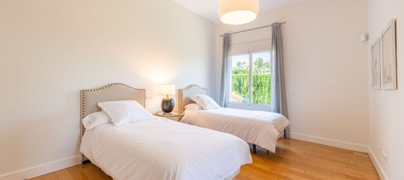 6 bedrooms Villa in Marbella, Spain No. 127832 12