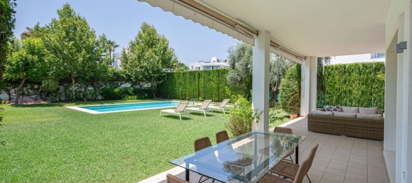 6 bedrooms Villa in Marbella, Spain No. 127832 3