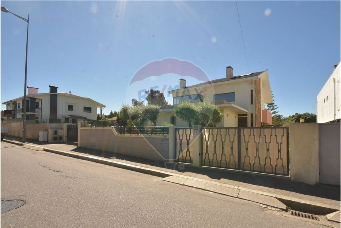 3 Schlafzimmer Haus in Vila Nova de Gaia, Portugal, Nr. 209838