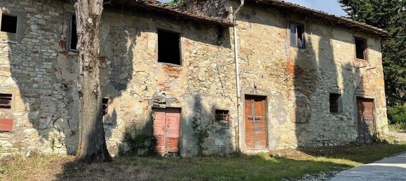 Casa de 6 divisões em Rignano sull'Arno, Italy N.º 175701 12