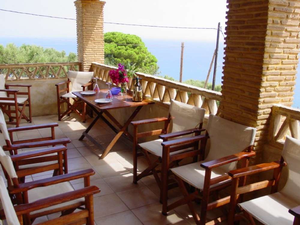 9 bedrooms Commercial property in Zakynthos, Greece No. 598