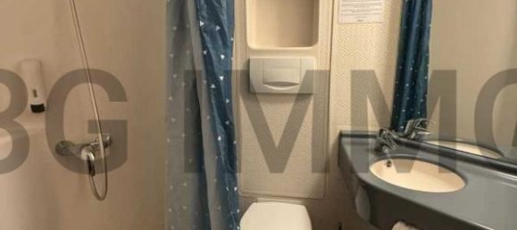 50 rooms Building in Rouen, France No. 207683 2