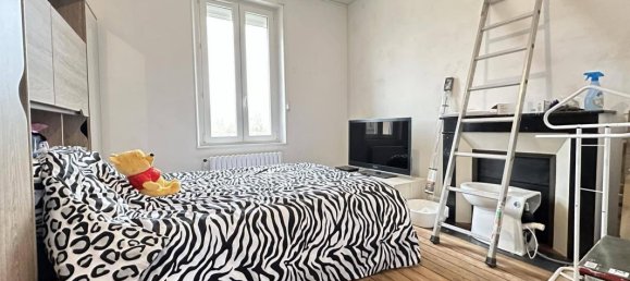 2 bedrooms House in Laon, France No. 81748 11