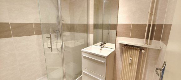 3-salle Appartement à Châlons-en-Champagne, France No. 364107 5