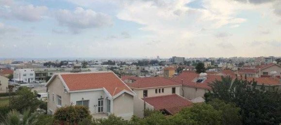 3 Schlafzimmer Haus in Agios Athanasios, Cyprus, Nr. 10654 8