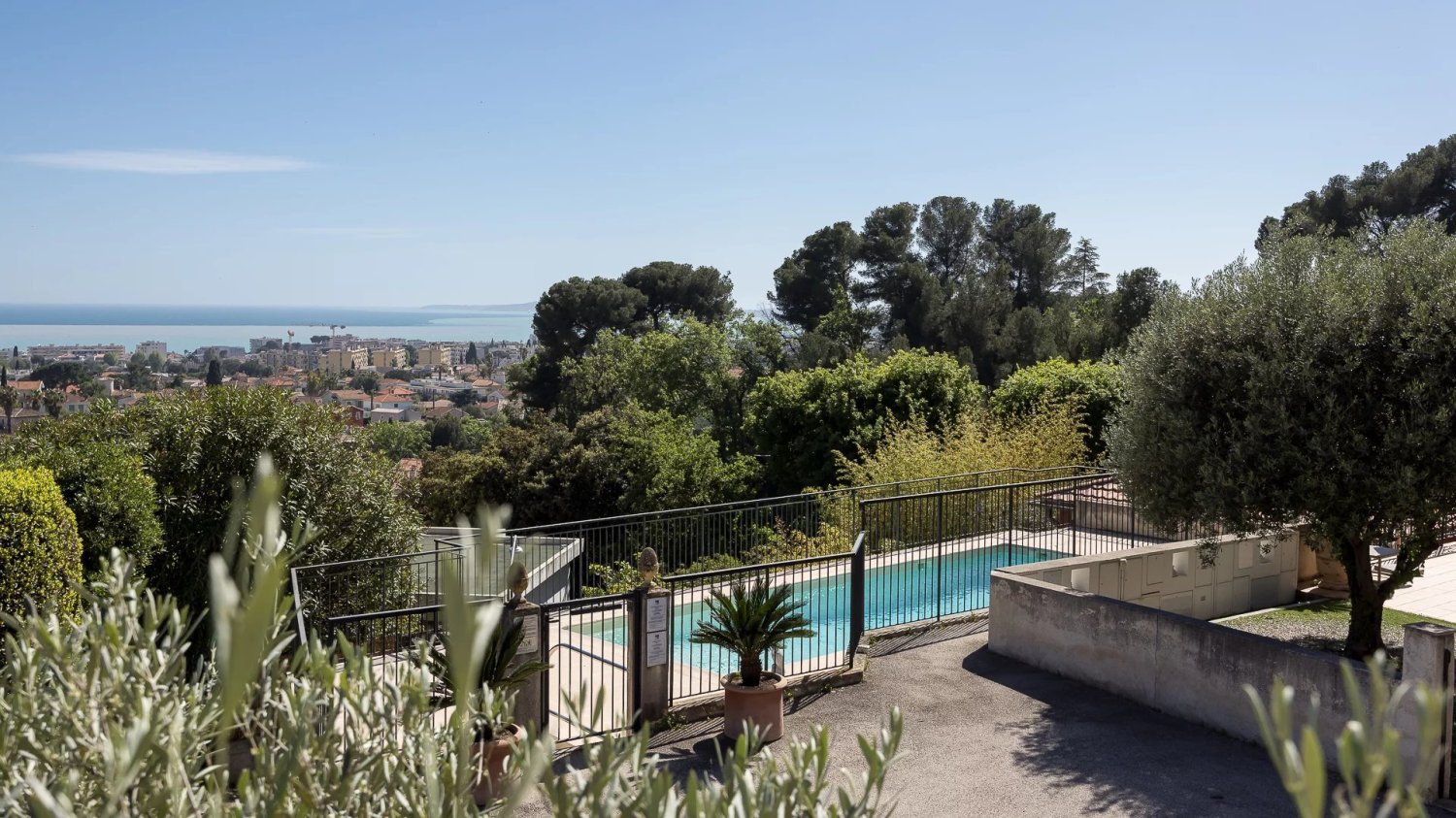3 bedrooms Apartment in Cagnes-sur-Mer, France No. 38155