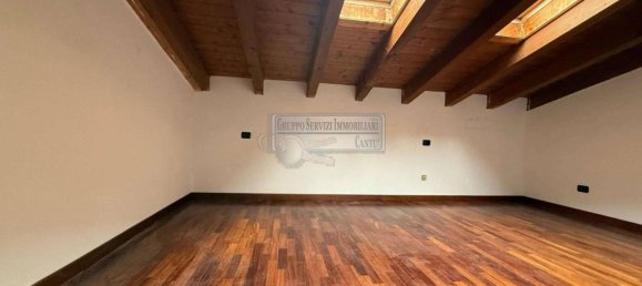 3 rooms Duplex in Como, Italy No. 35901 5