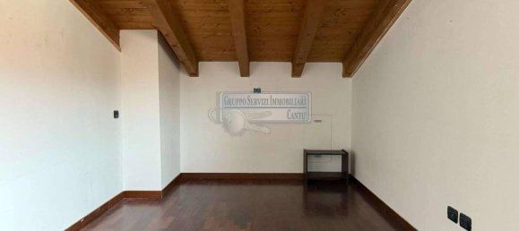 3 rooms Duplex in Como, Italy No. 35901 9
