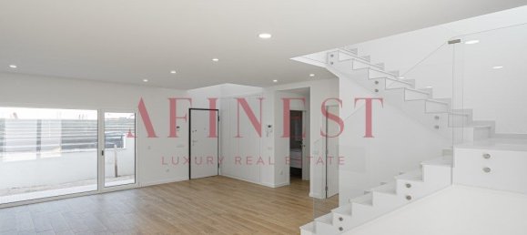 4 Schlafzimmer Haus in Seixal, Portugal, Nr. 227450 3