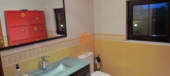 4 bedrooms House in Villaquilambre, Spain No. 77954 8