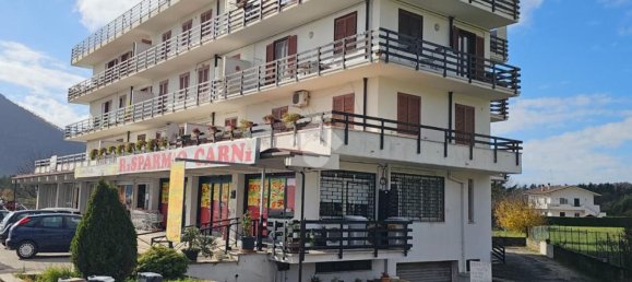 Квартира с 2 комнатами в Фьюджи, Италия № 198506 19