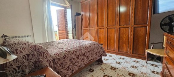 Квартира с 2 комнатами в Фьюджи, Италия № 198506 37