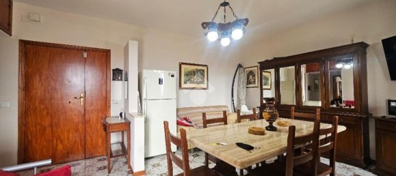 Квартира с 2 комнатами в Фьюджи, Италия № 198506 9