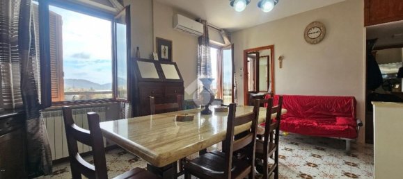 Квартира с 2 комнатами в Фьюджи, Италия № 198506 8