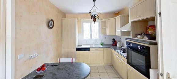 3 bedrooms House in Sable-sur-Sarthe, France No. 340462 3