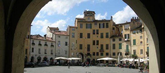 Edificio en Lucca, Italy 200 m² No. 371916 8