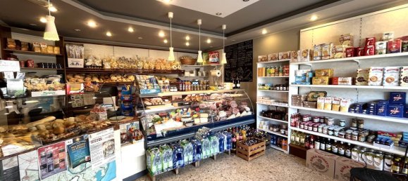 50m² Commercial property in Porto Viro, Italy No. 342946 9