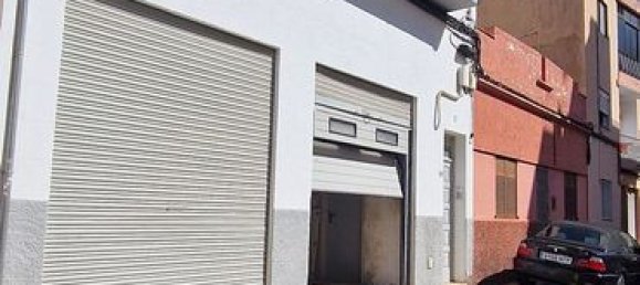  Commercial property in Santa Cruz de Tenerife, Spain No. 159833 2