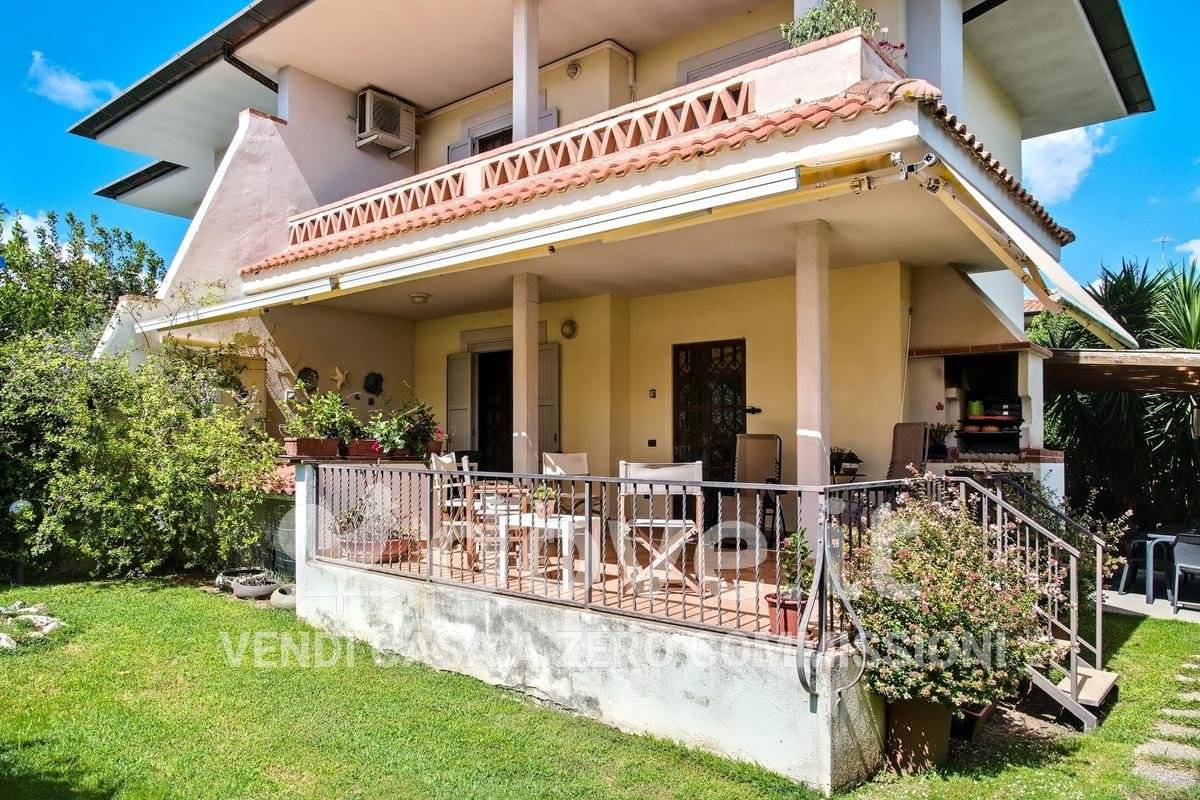 Вилла с 3 спальнями в Сабаудия, Италия № 316153