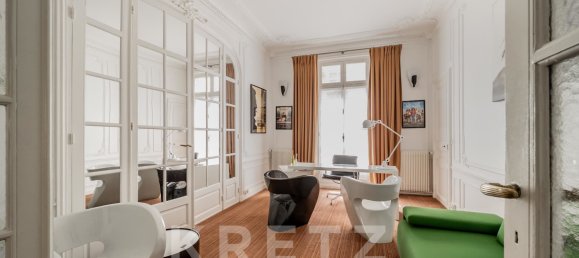 4 bedrooms Apartment in Paris, France No. 168590 2