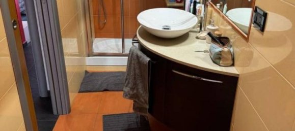 Пентхаус с 2 комнатами в Турин, Италия № 33500 3