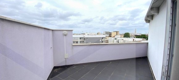 Apartamento de 3 habitaciónes en Modugno, Italy No. 31482 11