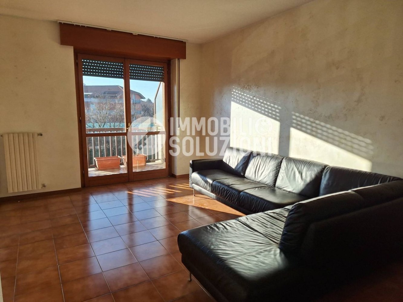 3 rooms Apartment in Bergamo, Italy No. 182937
