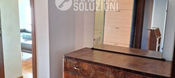 3 rooms Apartment in Bergamo, Italy No. 182937 11