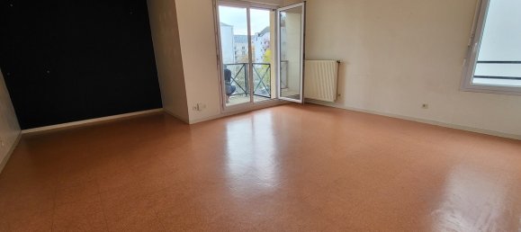 Apartamento de 3 dormitorios en Orleans, France No. 90646 3