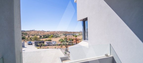 5 Schlafzimmer Haus in Quarteira, Portugal, Nr. 33060 16