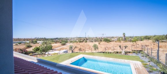 5 Schlafzimmer Haus in Quarteira, Portugal, Nr. 33060 19