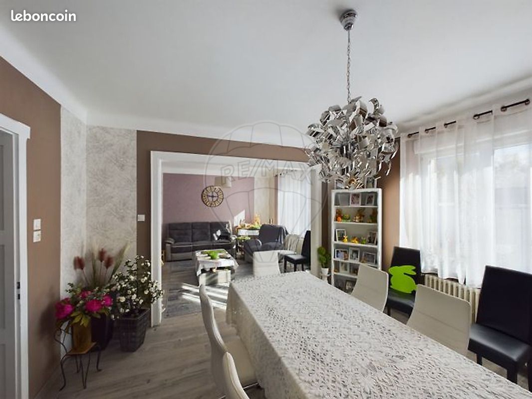 Casa de 5 dormitorios en Yutz, France No. 158146