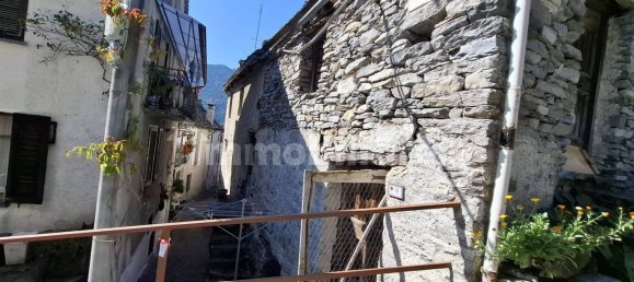 Casa de 4 dormitorios en Santa Maria Maggiore, Italy No. 352339 14