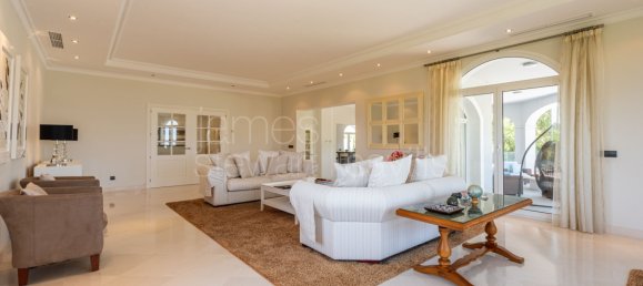 5 غرف نوم فيلا في Cadiz, Spain رقم 167950 7