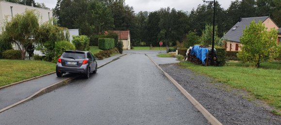  Land in Lonny, France No. 94908 10