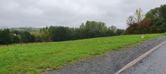  Land in Lonny, France No. 94908 8