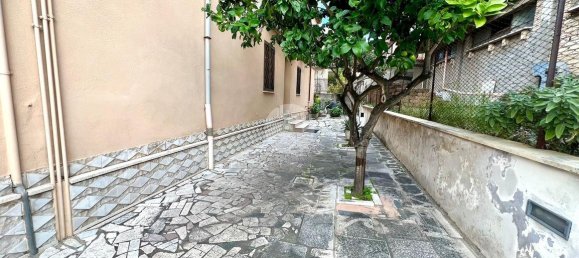 4-Zimmer Wohnung in Rome, Italy, Nr. 35620 24