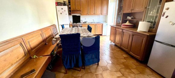 4-Zimmer Wohnung in Rome, Italy, Nr. 35620 3