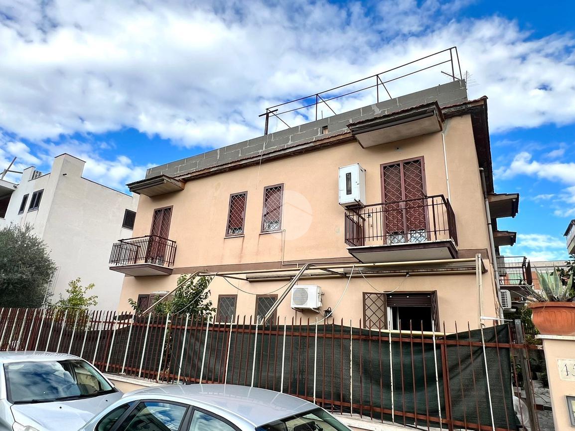 4-Zimmer Wohnung in Rome, Italy, Nr. 35620