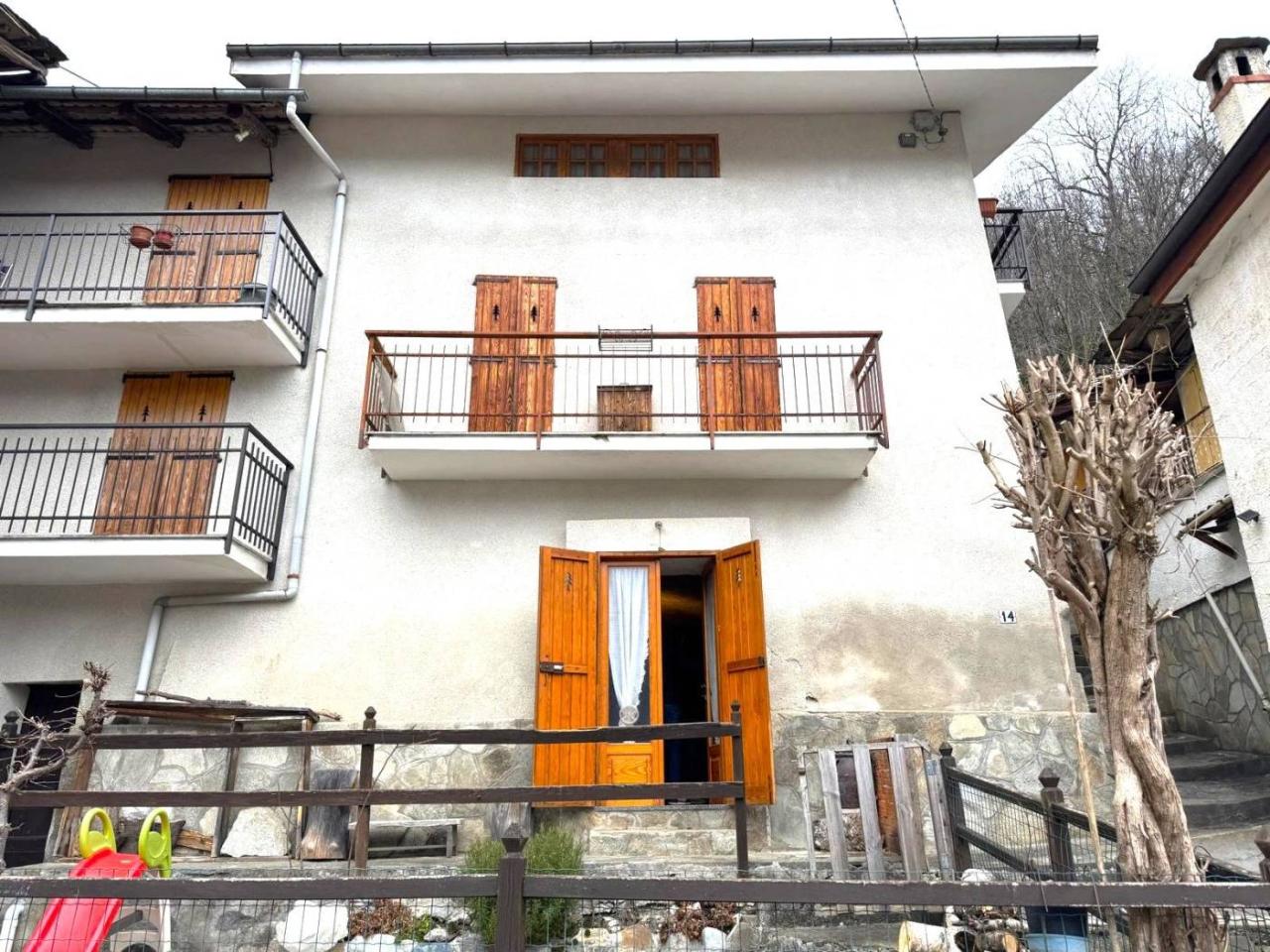 4-salle Villa à Frassino, Italy No. 35629