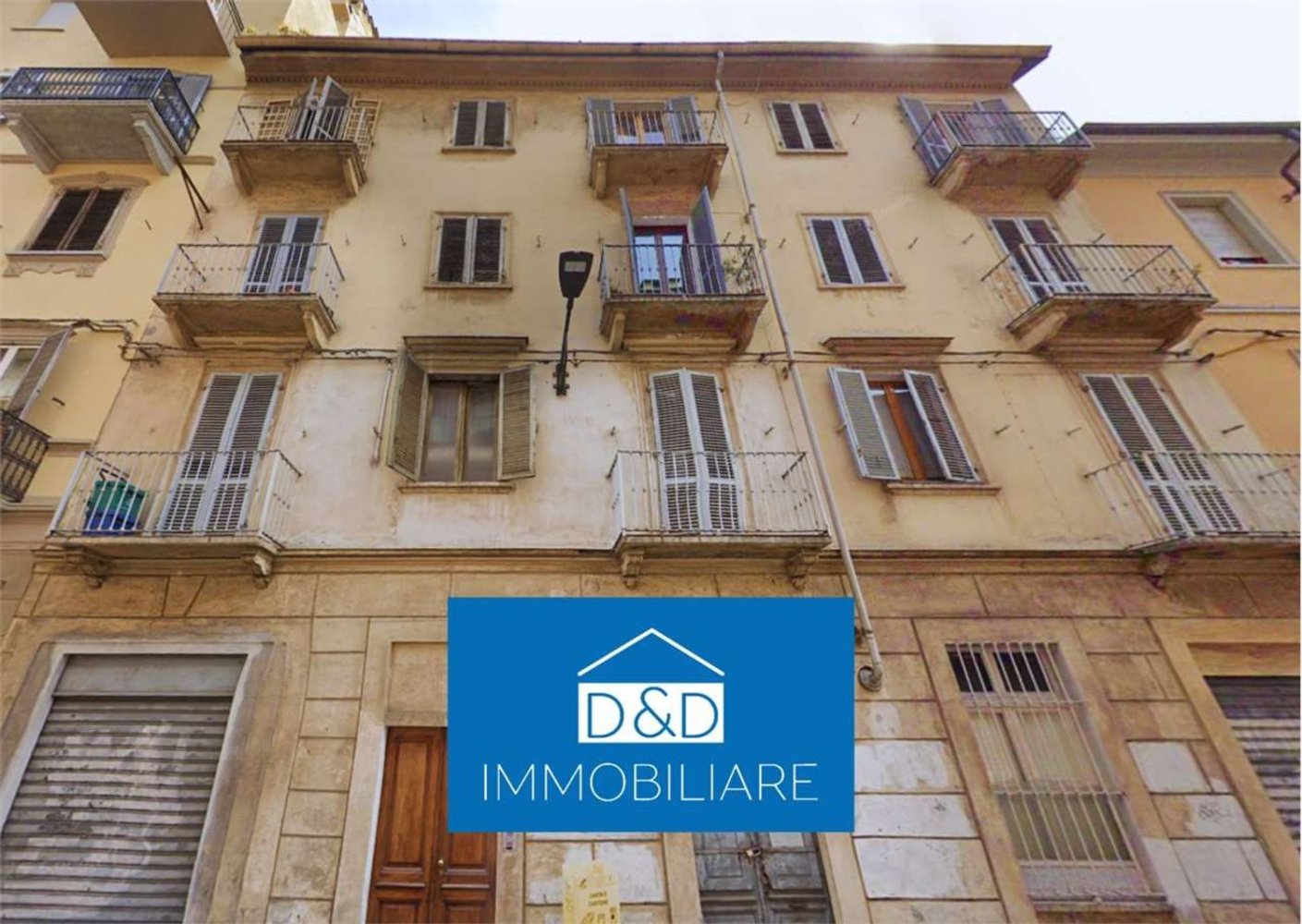 Studio in Turin, Italy No. 12198