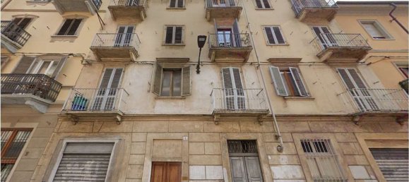 Studio in Turin, Italy No. 12198 2