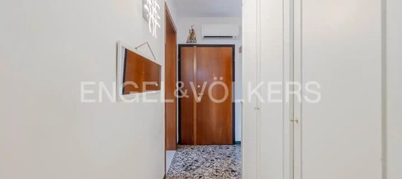 Квартира с 4 комнатами в Венеция, Италия № 109267 5