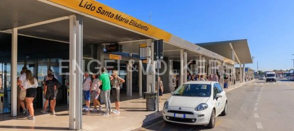 Квартира с 4 комнатами в Венеция, Италия № 109267 3