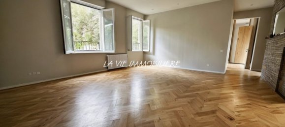 2 bedrooms Apartment in Maisons-Alfort, France No. 165218 2
