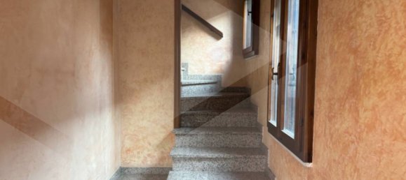 7 rooms Apartment in Vicenza, Italy No. 25469 19
