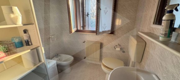 7 rooms Apartment in Vicenza, Italy No. 25469 10