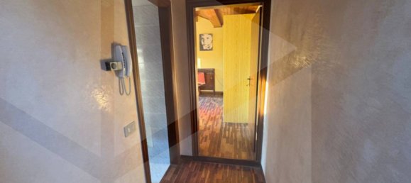 7 rooms Apartment in Vicenza, Italy No. 25469 8