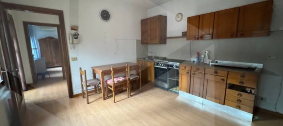 7 rooms Apartment in Vicenza, Italy No. 25469 20