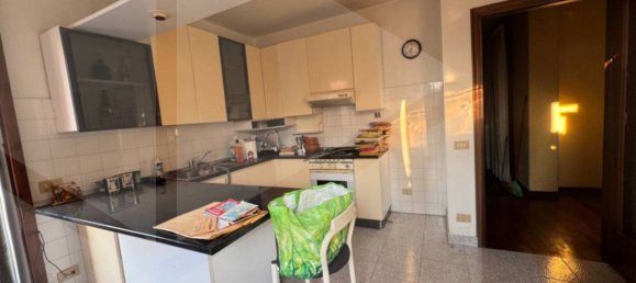 7 rooms Apartment in Vicenza, Italy No. 25469 3